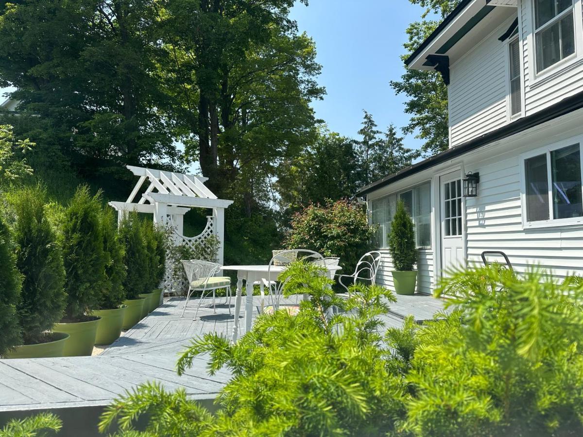 The Belvedere B&B Charlevoix Exterior foto